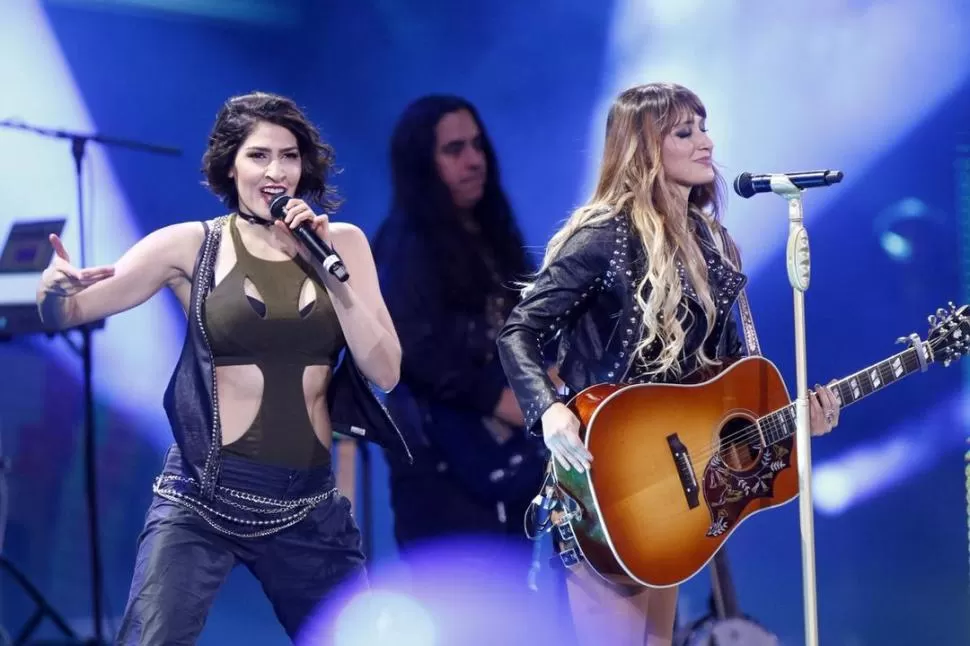 LATINAS. Hanna y Ashley Pérez Mosa nacieron en Estados Unidos, pero se reivindican mexicanas y viven en ese país.“30 de febrero” es su nuevo CD. FOTO  CRISTOBAL ESCOBAR