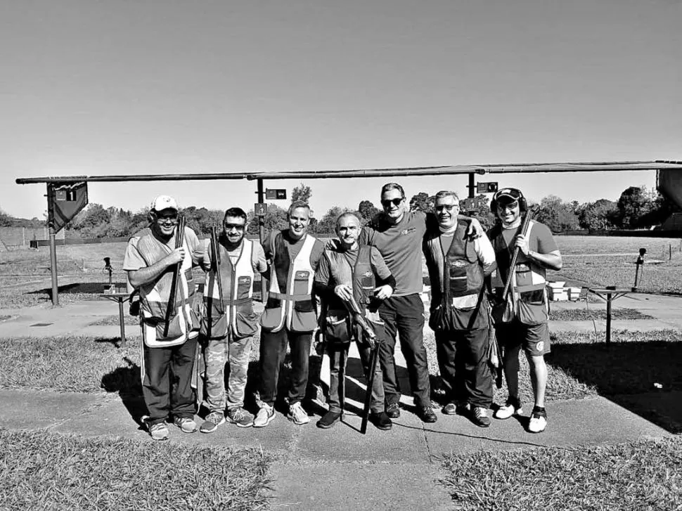 PROTAGONISTA. López (al centro de la foto) acertó 117 blancos sobre 125.  