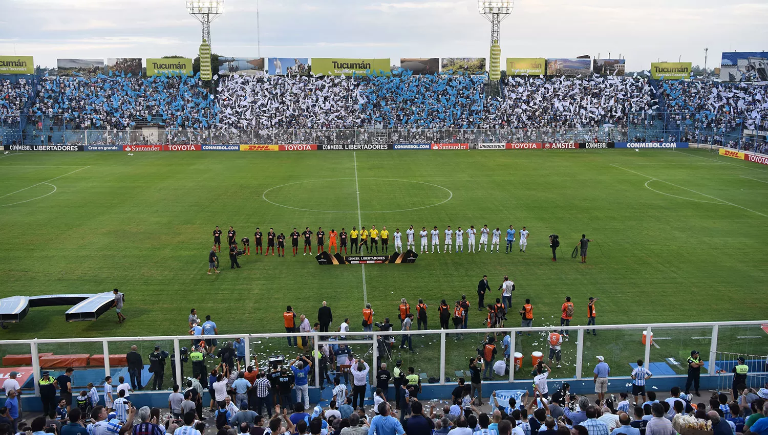 Los hinchas de Atlético deberán esperar hasta el lunes para conocer a su rival en octavos. LA GACETA/FOTO DE OSVALDO RIPOLL (ARCHIVO)