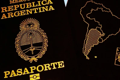 Cuáles son los 10 pasaportes más poderosos del mundo y en qué puesto se encuentra Argentina