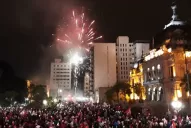 Los hinchas de San Martín coparon la plaza Independencia para festejar el ascenso