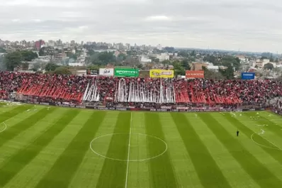 Los hinchas de San Martín hicieron largas colas en los accesos a La Ciudadela