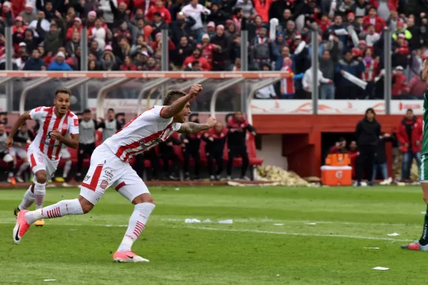 Tucumán es una fiesta: San Martín goleó en La Ciudadela y volvió a Primera