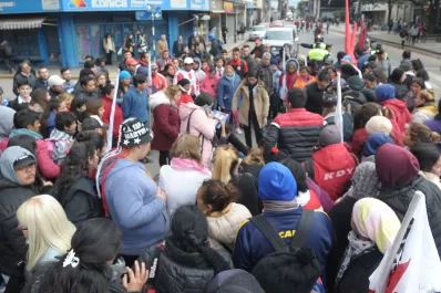 El taxista que chocó y mató a una manifestante pasará la noche detenido