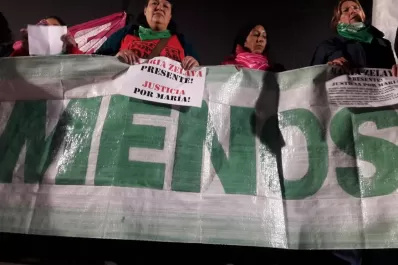 La marcha de Ni una menos se vistió de negro por la muerte de la mujer chocada por un taxista