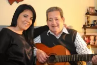 Amor por la tierra en el canto y la guitarra