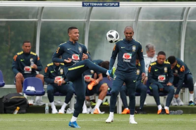 ¿Firmino o Jesús? ¿Quién será el socio de Neymar?