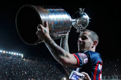 Pipi Romagnoli anunció su retiro del fútbol