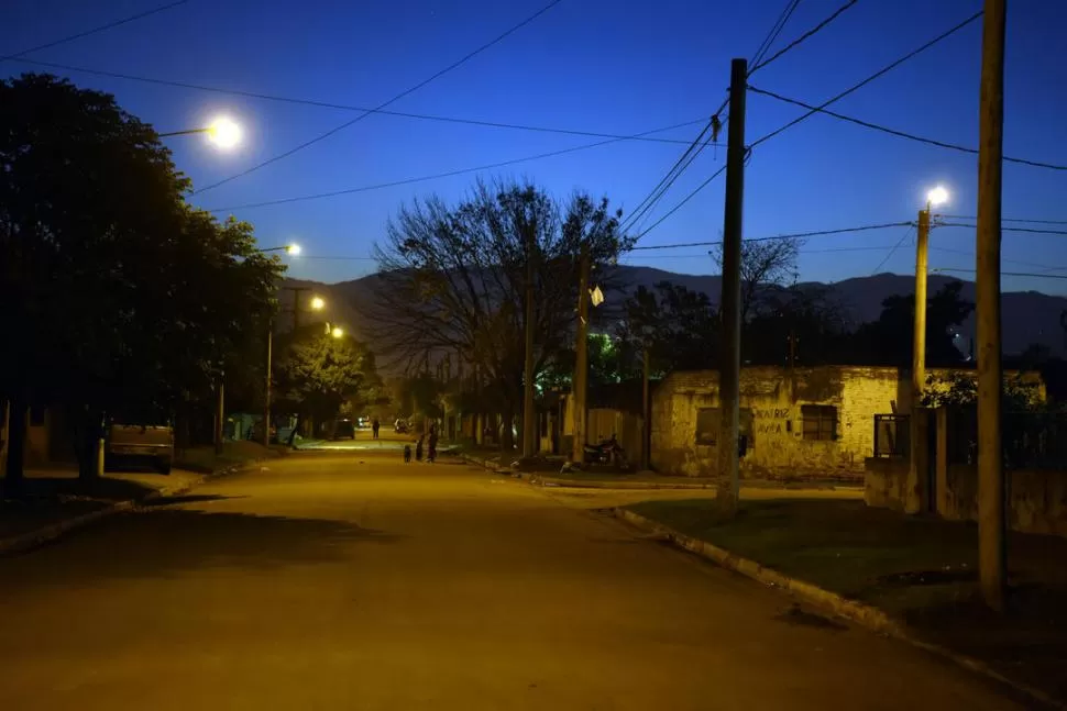 TENSIÓN. Los vecinos aseguran que se escuchan disparos todas las noches. la gaceta / foto de DIEGO ARAOZ