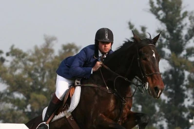 Más de 100 binomios competirán en el Jockey Club