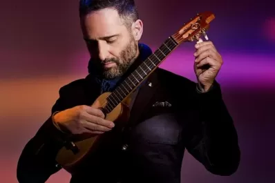 Jorge Drexler se presenta esta noche en el teatro Mercedes Sosa