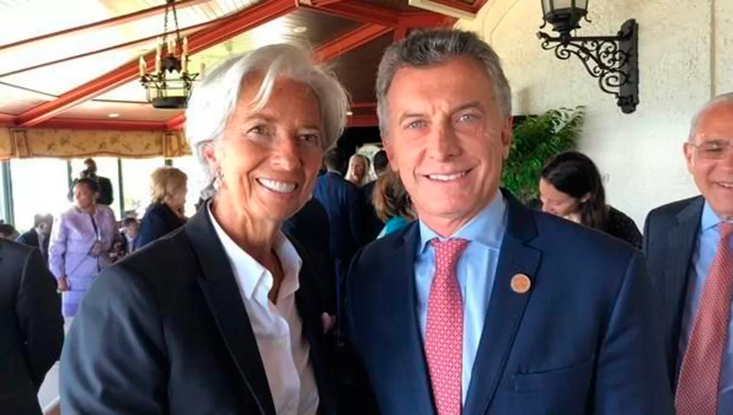 INFORMAL. Macri y Lagarde, jefa del FMI. (FOTO TOMADA DE TWITTER)