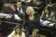 Este es el último esfuerzo que hago para preservar la unidad, aseguró Carrió tras la votación