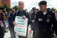 Un activista LGBT fue detenido en la previa al partido inaugural del Mundial