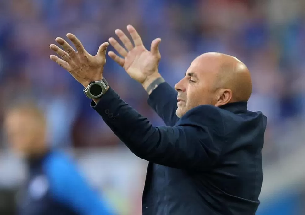 VIVIÓ EL PARTIDO A PLENO. Jorge Sampaoli espera que el jueves, frente a Croacia, no se repitan los errores. reuters