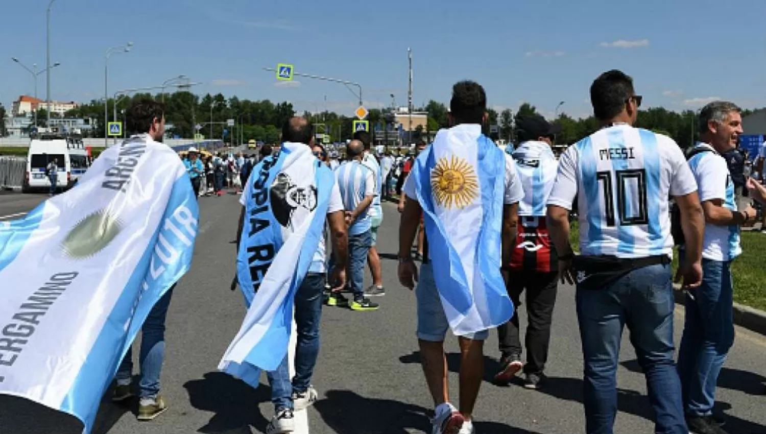 Dos argentinos en Rusia fueron aplastados por un suicida que se tiró de un edificio