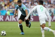 Con un gol de Suárez, Uruguay venció a Arabia y clasificó a octavos