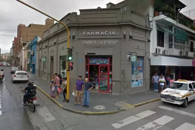 Video: intentó robar en una farmacia céntrica pero los empleados lo sorprendieron