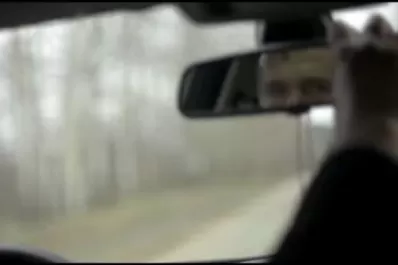 Audio: un taxista acosó a una adolescente durante un viaje y ella lo grabó