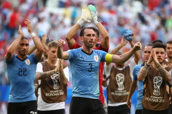 La muralla anti Ronaldo: Godín y Muslera encabezan la defensa de Uruguay