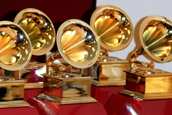Por la polémica tras la última edición, las categorías de los Grammy tendrán ocho nominados