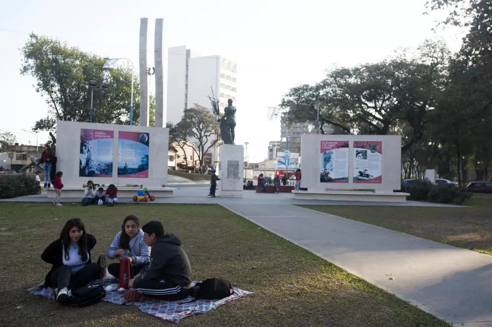 Los estatales celebrarán su día a puro sol, con una máxima de 24°