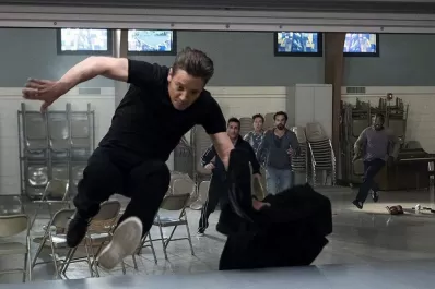 Alguien que pueda atrapar a Jeremy Renner de una vez