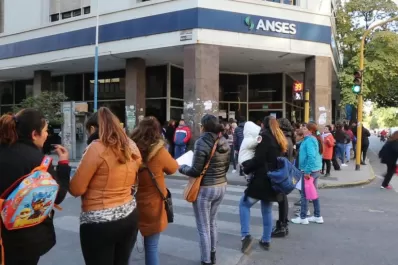 En Córdoba y 25 de Mayo hubo reclamos y cortes de calle