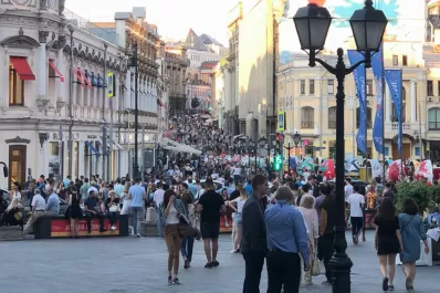 Algo cambió en Moscú: terminó la primera ronda y las camisetas desaparecieron de sus calles
