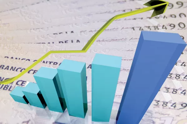 Alta volatilidad económica: consejos de expertos para ganarle a la inflación