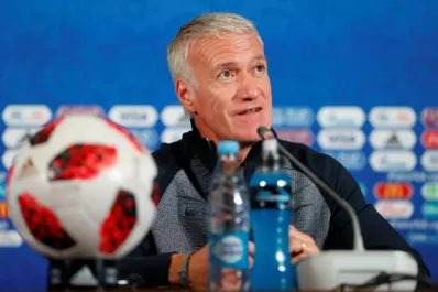 Deschamps comparó a Messi con el ex astro brasileño Ronaldo