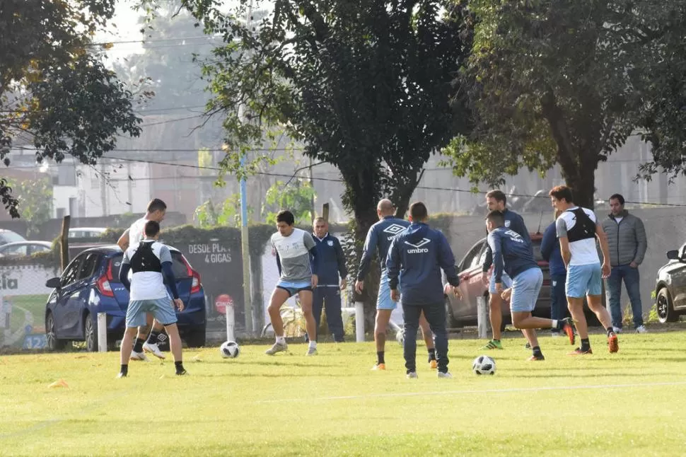 UNO MÁS. A partir del lunes, Atlético tendrá un jugador más en su plantel: se trata de Mathías Abero, un lateral izquierdo que supo marcarle un agónico gol con Atlético de Rafaela y ahora defenderá los colores de Atlético. El jugador viajará directamente a Salta. la gaceta / foto de Analía Jaramillo