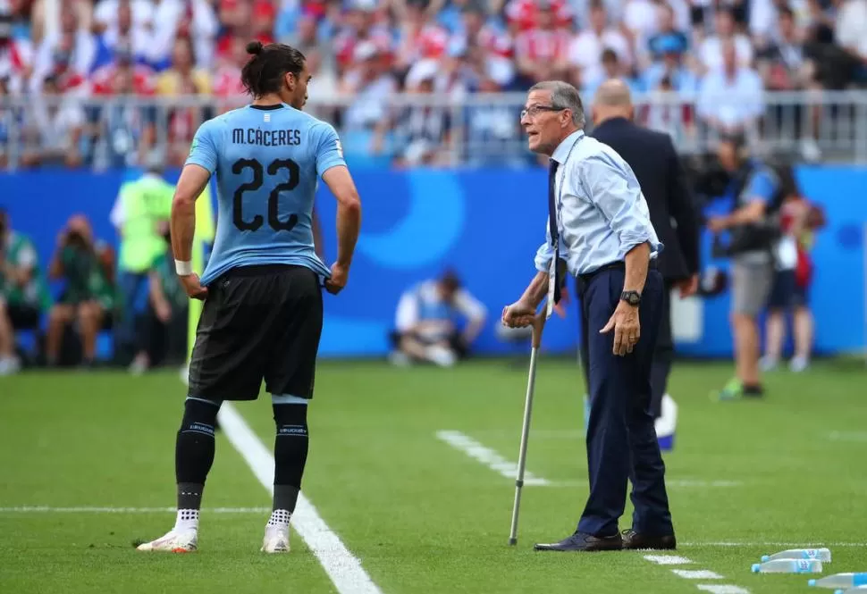 RÉCORD. Tabárez dirigió Uruguay en 1990, 2010, 2014 y ahora. En todos se clasificó a octavos y en Sudáfrica terminó cuarto. reuters