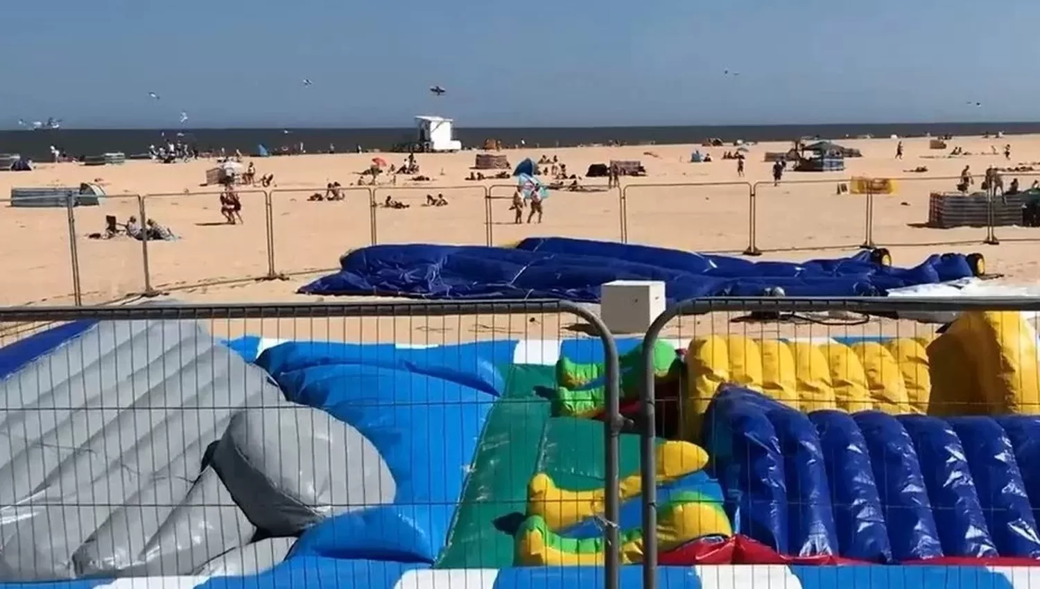 EL CASTILLO QUE EXPLOTÓ. La víctima de 4 años, falleció a causa de los golpes. FOTO TOMADA DE LACAPITALMDP.COM