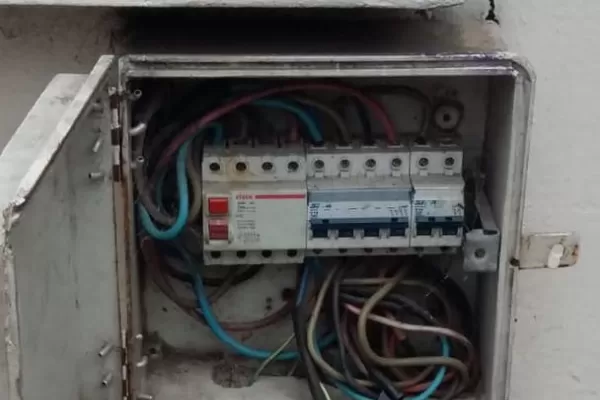 Grave peligro en la zona de Plaaza Urquiza