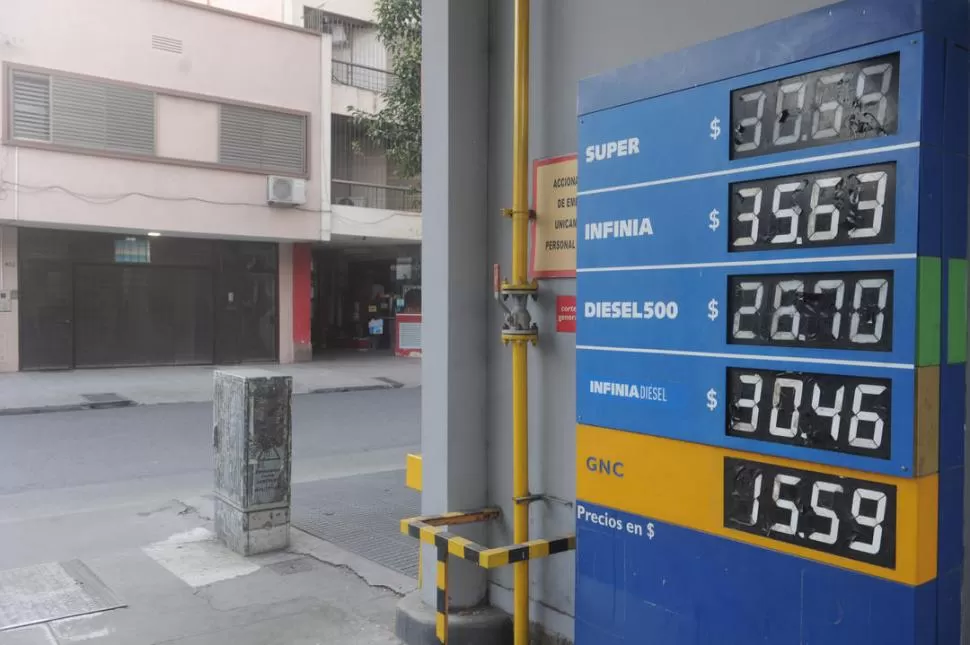 NUEVOS VALORES. La naftas infinia y Refinor 96 cuestan $ 35,63.  la gaceta / foto de antonio ferroni