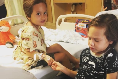 Devastador: detectan cáncer cerebral a dos hermanos con dos semanas de diferencia