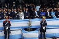 Manzur preside el desfile en el parque 9 de Julio