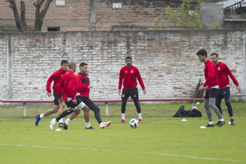 APRESTOS. Bieler, García, Fernández y Altuna en la sesión de ayer.