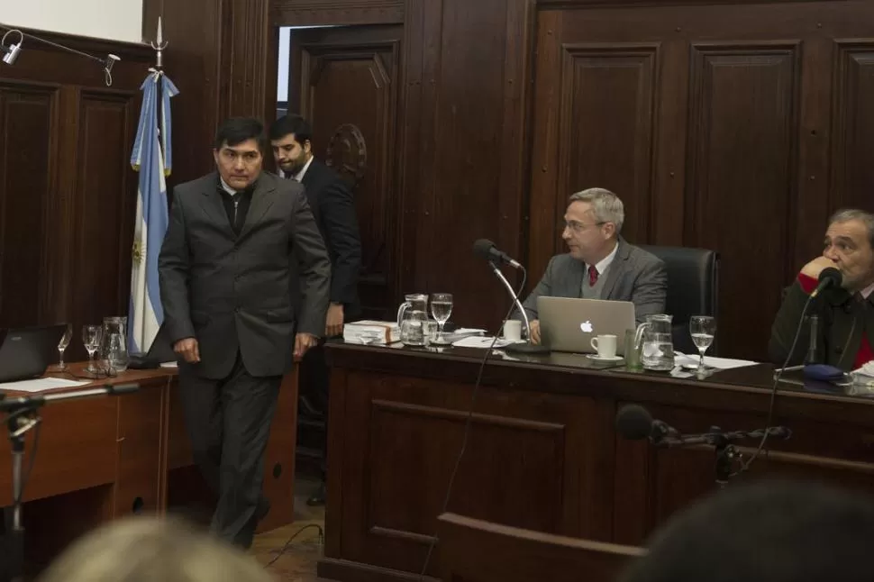 COMPLICADO. El suboficial Guillermo Polli dejó muchas dudas con su testimonio en la última audiencia del juicio, antes del receso de invierno. la gaceta / FOTO DE JORGE OLMOS SGROSSO