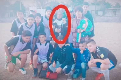 El equipo de fútbol de Facundo Ferreira salió campeón y su abuela recibió la medalla en su nombre