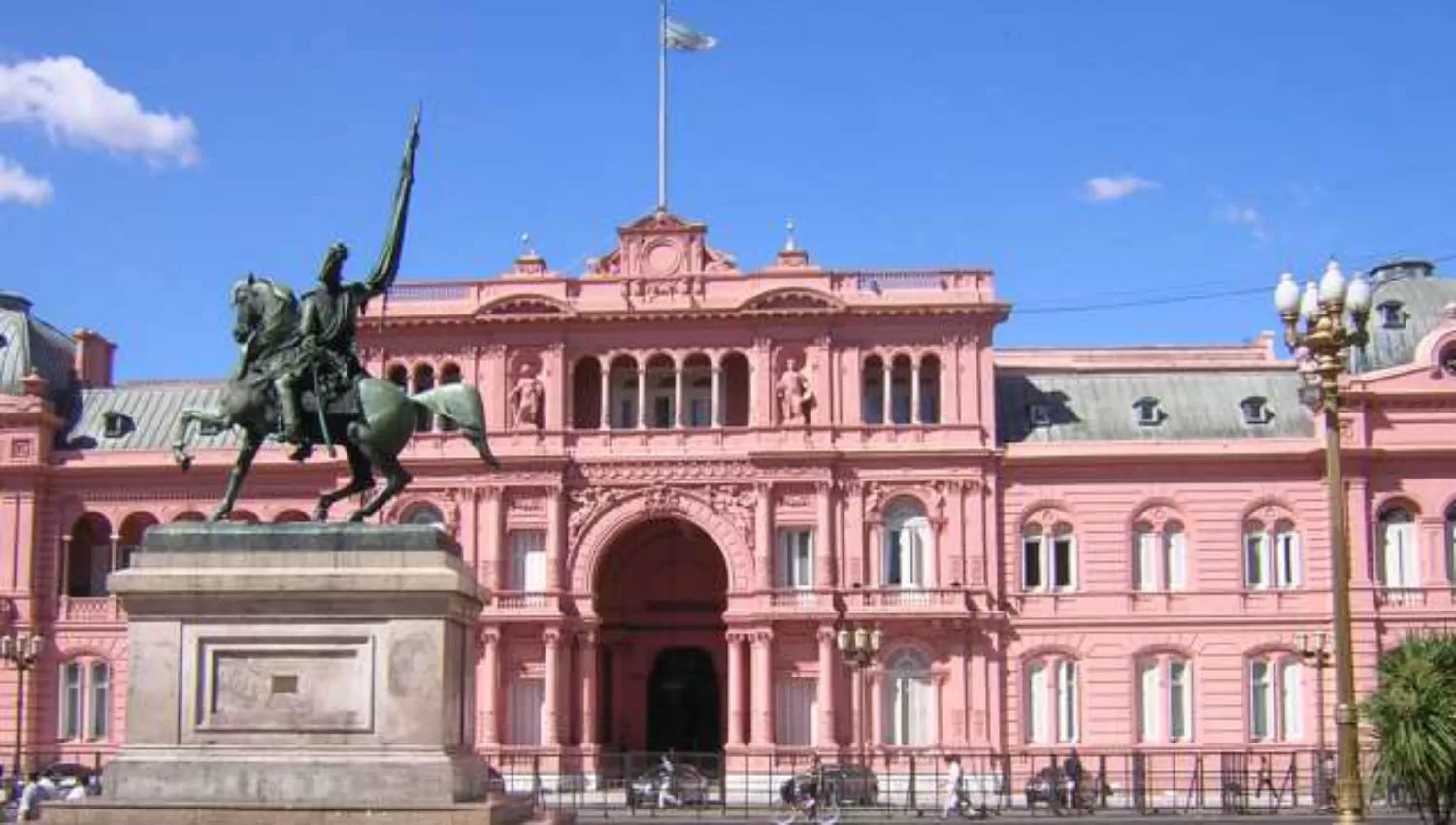 Detuvieron a un periodista que cubría las actividades presidenciales en la Casa Rosada