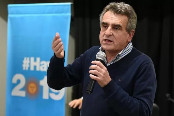 Casi todo el arco opositor criticó la restructuración de las FF.AA