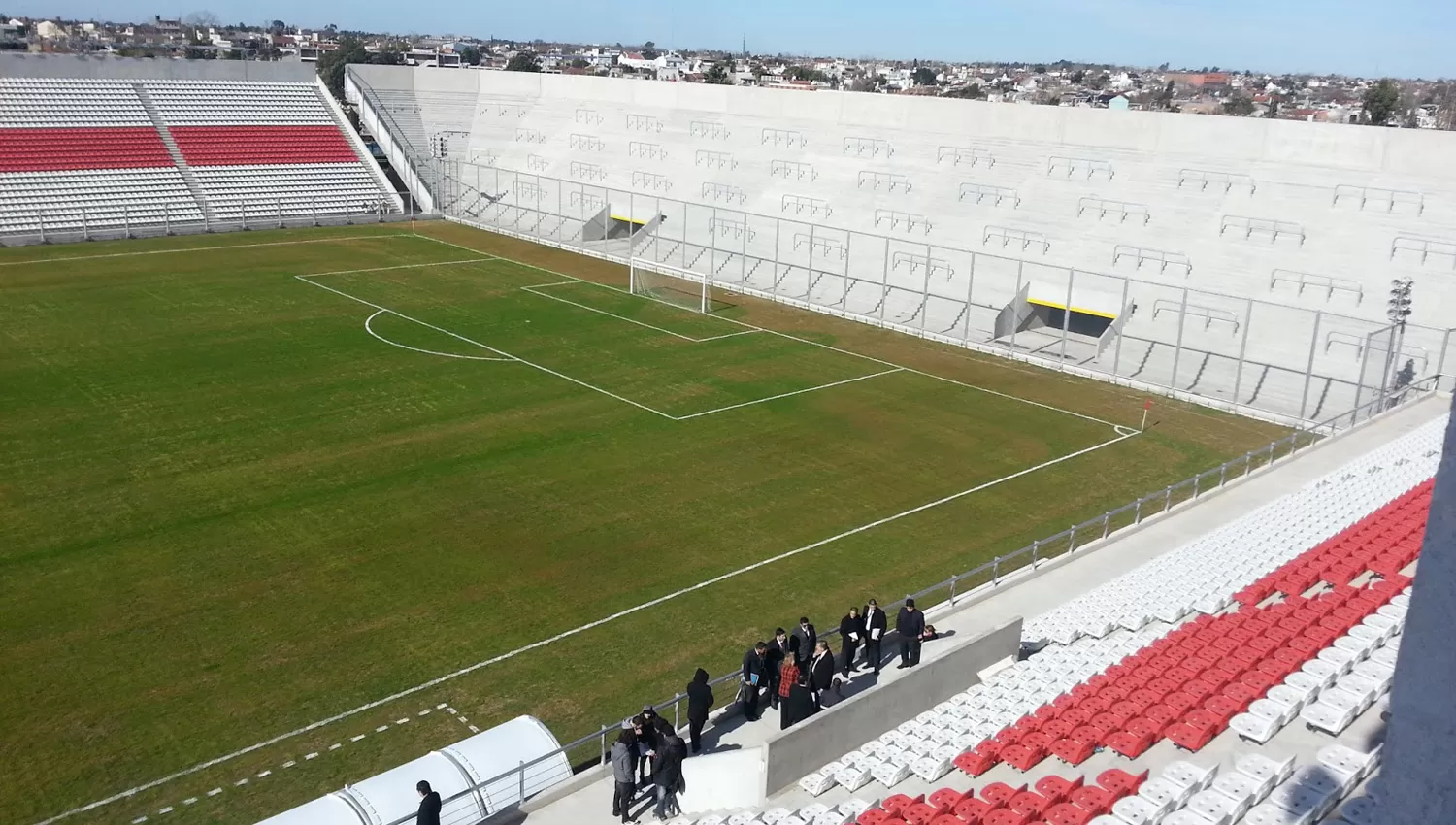 TODO LISTO. El estadio Nuevo Francisco Urbano cuenta con 32.000 localidades y los hinchas de ambos equipos serán ubicados en cada una de las cabeceras populares. 