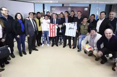 Según Jaldo, no hay cancha para jugar el clásico tucumano con ambas hinchadas