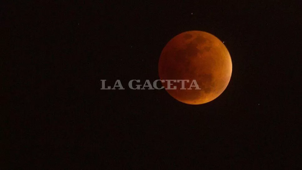 ECLIPSE DE SANGRE. El último fenómeno del estilo se produjo en septiembre de 2017. LA GACETA/ ARCHIVO