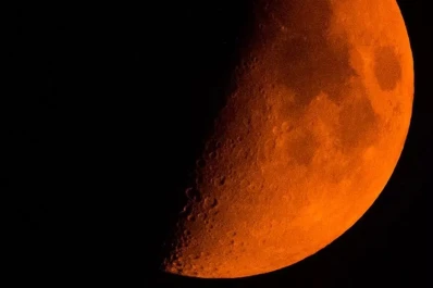 Seguí en vivo el eclipse lunar más largo del siglo XXI