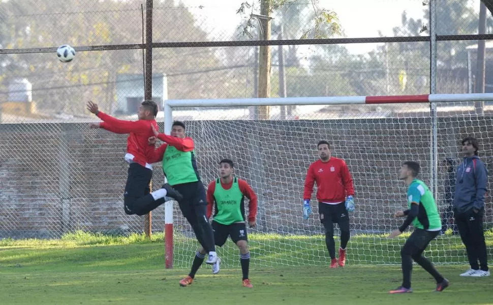 A PENSAR EN EL DOMINGO. Hoy por la tarde, el plantel volverá a trabajar en el complejo. Allí, Forestello comenzará a delinear el equipo para jugar contra Atlético. la gaceta / foto de hector peralta