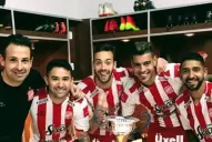 La foto con la Copa: San Martín festejó en el clásico ante Atlético