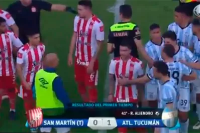 Clásico caliente: hubo insultos y empujones al cierre del primer tiempo